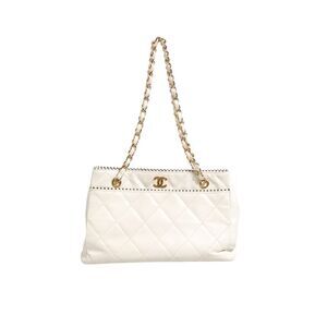 Chanel Shiny Calfskin Quilted Mini 22 White Women's 1792563